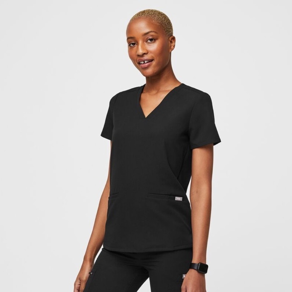 Figs XXS Casma Three-Pocket Scrub Top in Black